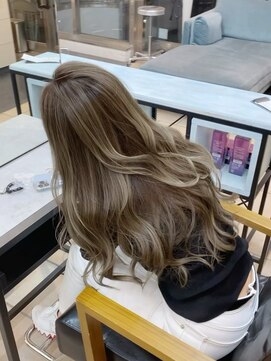 ジュイル ハラジュク(JEWIL HARAJUKU) 上品な巻き髪に合うデザインカラー/20代/30代/40代/原宿/表参道