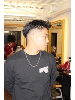 ビーバイエイトジェンツ(Bee by EIGHT GENTS)&nbsp;波巻きツイストスパイラル/リバースセンターパート/心斎橋