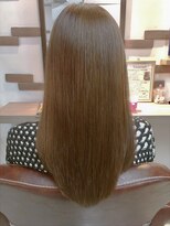 スローネ(THRONE)&nbsp;髪質改善トリートメントで艶髪／20代30代40代／新宿