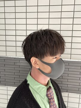 ウェルネス(Wellness) スパイラルパーマ、サイドパート、韓国マッシュ8