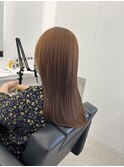 ミディアムヘア斜めバンググレージュカラーシルキーベージュ