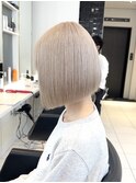 ホワイトベージュ【赤堀友哉】