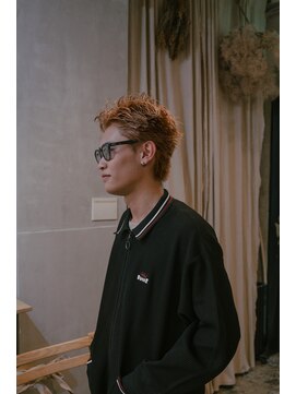 トゥ(TOE) ブランドカラーのスパイキーショート