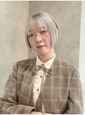 【RIENS】ホワイトベージュ×馬越麗奈