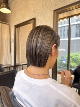 ティエル 町田店(tiel) 【ボブ】白髪ぼかしハイライト×ぱつっとbob