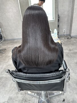 サクラ 岐阜(SAKURA) 縮毛矯正で広がりやすい髪を艶髪へ！　岐阜美容室