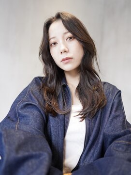 ニコ トウキョウ 渋谷(nico TOKYO) ロングレイヤーカット顔周りレイヤーウルフハッシュカット韓国