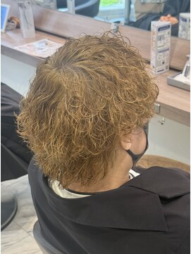 レアリバイケンジ(leali by KENJE) 波巻きスパイラルパーマ