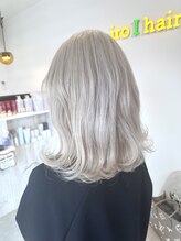 【赤味を抑えた柔らかいベージュカラー】