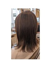 【40代からの髪の悩みに特化。エイジング毛への理解が深いハイキャリアな担当者】