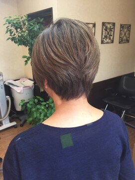 美容室 メル ショートレイヤー