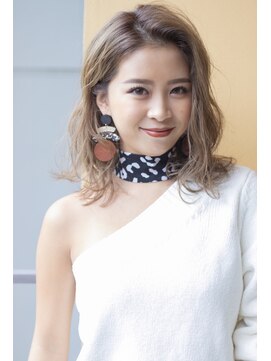 ロンド ストラーダ 心斎橋(Lond strada) セクションカラーペールベージュ