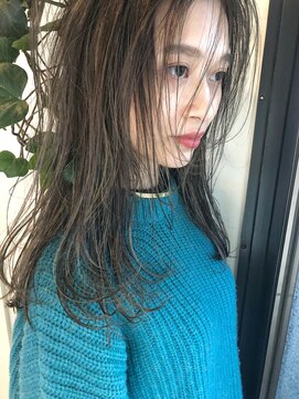 ルーム(Loom.) ウェット透け感ストレート【Loom./明治神宮前/原宿/表参道】