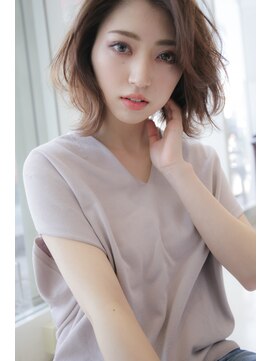 ローレン(Loren) ナチュラルショートミディアム