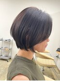 ショートヘア白髪ぼかしミディアムヘア