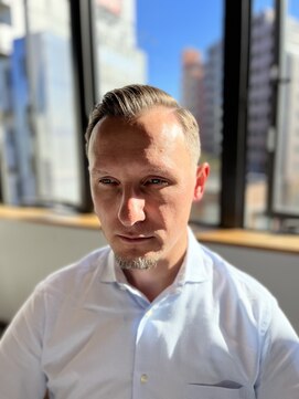 リバレッジ 広尾(Leverage) 海外大人七三フェード