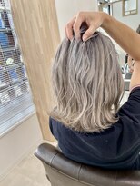 トムヘアーデザイン 香里園店(TOM HAIR DESIGN) アッシュグレー×透明感
