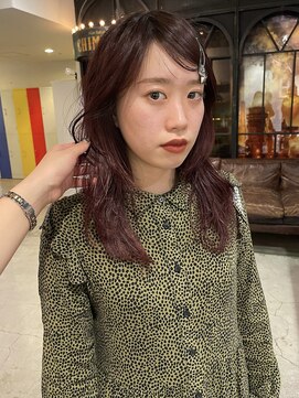 ノラギンザユー(NORA GINZA/U) レイヤーカット顔まわりカットワインレッドカラー赤