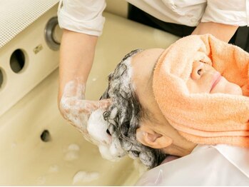 アロマージュ ジュン(Aroma-jyu jun)の写真/髪の状態を見極めて、あなたに合ったヘッドスパをご提案！頭皮から健康な髪に導くヘッドスパが大人気♪