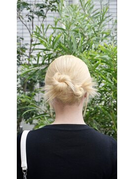 ストラト(STRAT) YUYA STYLE