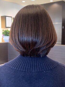 ヴィサージュ ギンザ VISAGE GINZA ひし形ショートボブ