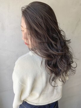 フル(FuLL) バレイヤージュベースを活かしてナチュラルなアッシュカラーに