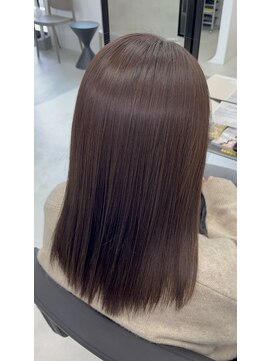 エン 久安(en.) ココアブラウンの艶髪ロブ|若見え効果抜群の大人女性向け