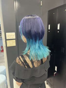 ホワイト 梅田(white) ネイビー×ターコイズブルー