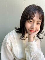 シロ(SiLO) 外ハネx透明感グレージュの大人ナチュラルミディ