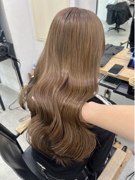 キラ 原宿(KILLA) ココアベージュ/オリーブグレー/小顔/黒髪/クラゲヘアー/原宿