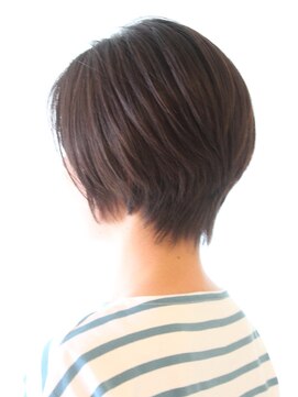 レウナ 外苑前(Reuna) 【３０代・４０代・５０代】大人の女性に人気の丸みショート