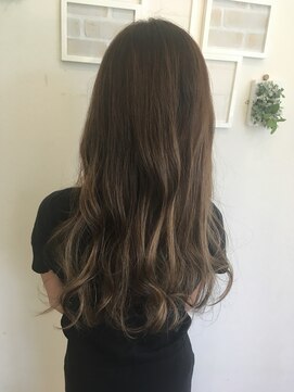 ヘアーアンドネイルフォレスト(Hair&Nail FOREST.) ゆるふわレイヤー