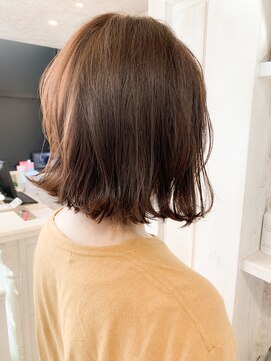 キャアリー(Caary) 福山市ヘアカラー人気caary透明感のある外ハネベージュ