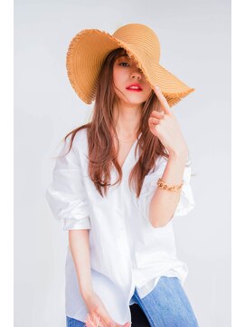 レジナヴィータ 栄(Reginavita) 【Reginavita栄】　ロング　麦わら帽子に似合うスタイル　＠Yuya