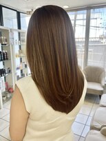 クオリス 上板橋店(QUALIS)&nbsp;大人レイヤー ひし形シルエット白髪ぼかしハイライト 大人可愛い