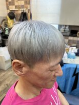 ヘアーサロン タムラ&nbsp;ツーブロックカット、シルバーカラー