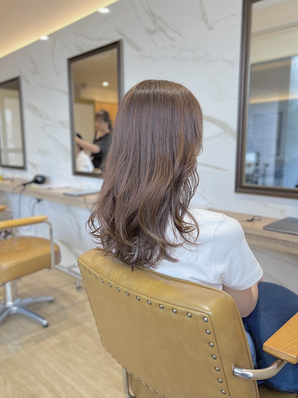 2025年春】ミディアム アッシュベージュの髪型・ヘアアレンジ 2025年春】ミディアム アッシュベージュの髪型・ヘアアレンジ