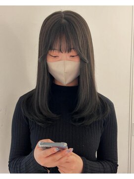 スペシウムバイアンバースデー(spacium by UNBIRTHDAY) ワンカールレイヤーカット/ネイビーカラー/ロングレイヤー