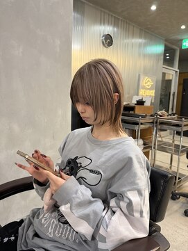 リジョイスヘア レイ(REJOICE hair Lei) ホワイトミルクティーベージュ　ウルフ