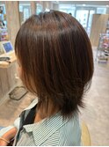 外ハネレイヤー×くびれシルエットミディアムウルフ