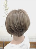 透明感MAX！アッシュグレー、本田翼風ショート