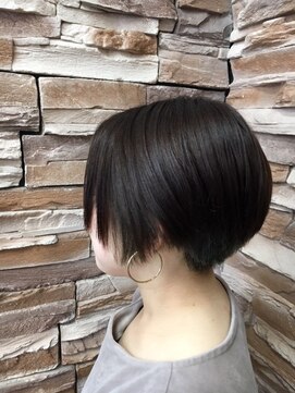 ハウズコレクション イオンタウン店(hu's collection) ボーイッシュショートボブ