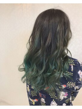 ヘアーアンドメイク ドレス(DRESS) ターコイズカラー バレイヤージュ