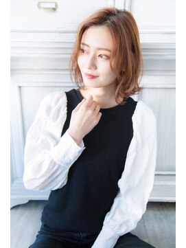 アンジュ ヘアー(Ange hair) ハイトーンカラー　フェザーボブ