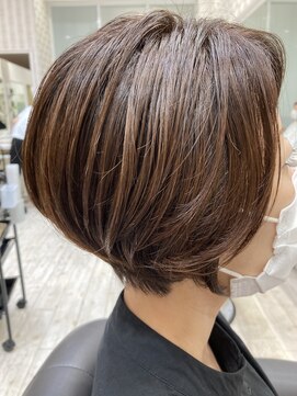 ゼル イオンタウン名西(ZELE) ショートボブ