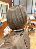 ボブ くびれショートボブ ショートボブ 白髪ぼかしハイライト
