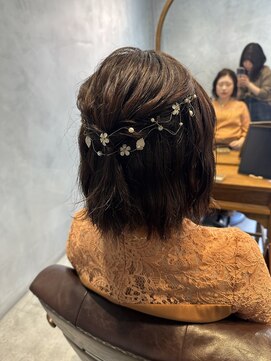 レヴィ 神楽坂(Levi) ハーフアップ 結婚式お呼ばれヘアー