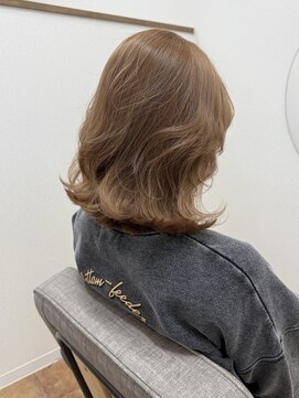 カスミ(kasumi) 外ハネロブ×透明感ベージュ