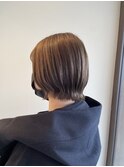 ショートボブ×ミルクティーベージュ