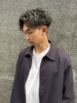 ソルバイジゼル(sol by gisele)&nbsp;【圧倒的立体感】波巻きパーマ×ホワイトハイライト